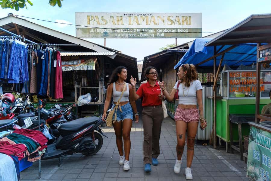 Bali: Delicious Indonesian Food Tour - Kreneng Market: your tasting ground for real Indonesian comfort food