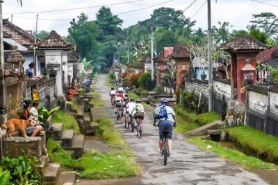Bali Downhill Cycling and White Water Rafting - Downhill cycling through villages, rice paddies, temples