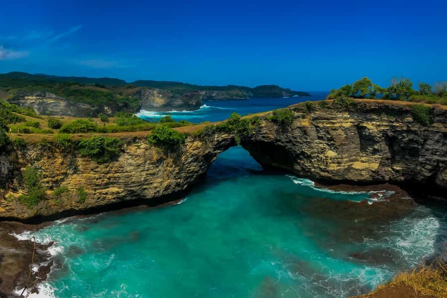 Bali: Early Access to Nusa Penida Day Trip - Weather, crowds, and the art of getting good photos