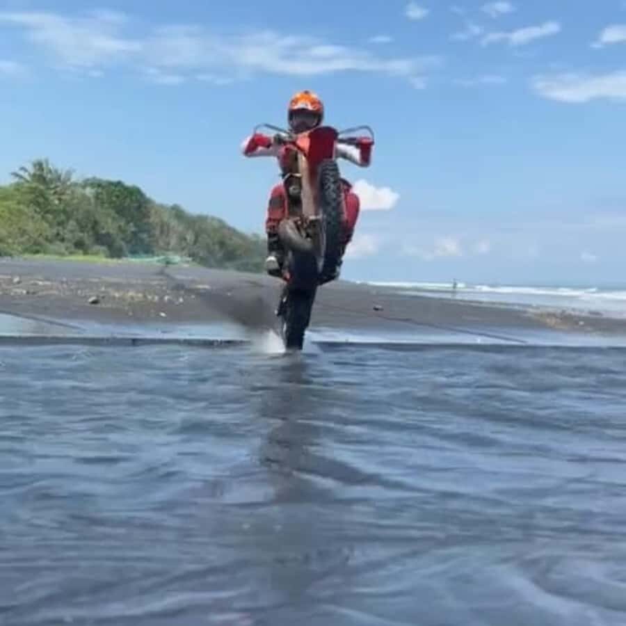 Bali: Extreme Dirt Bike Experience in Nature - The Beach Ride Finish and Why It Works