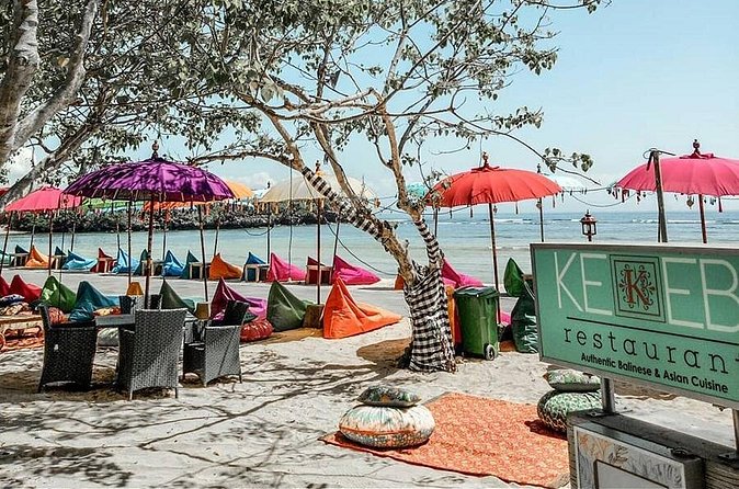 Bali Floating Pool Lunch at Beach View Restaurant Nusa Dua - Snacks, Pool or Beach Access, and Why the Towel Helps
