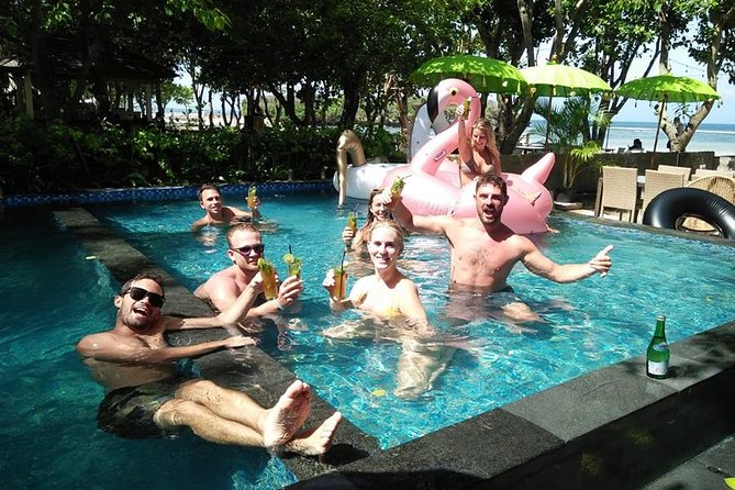 Bali Floating Pool Lunch at Beach View Restaurant Nusa Dua - Service, Group Size, and How Calm It Feels