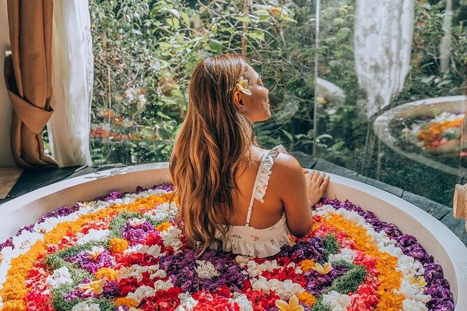 Bali Flower Bath, Massage & Tirta Empul Experience (Private & All-Inclusive) - Lunch and where the day stays on track