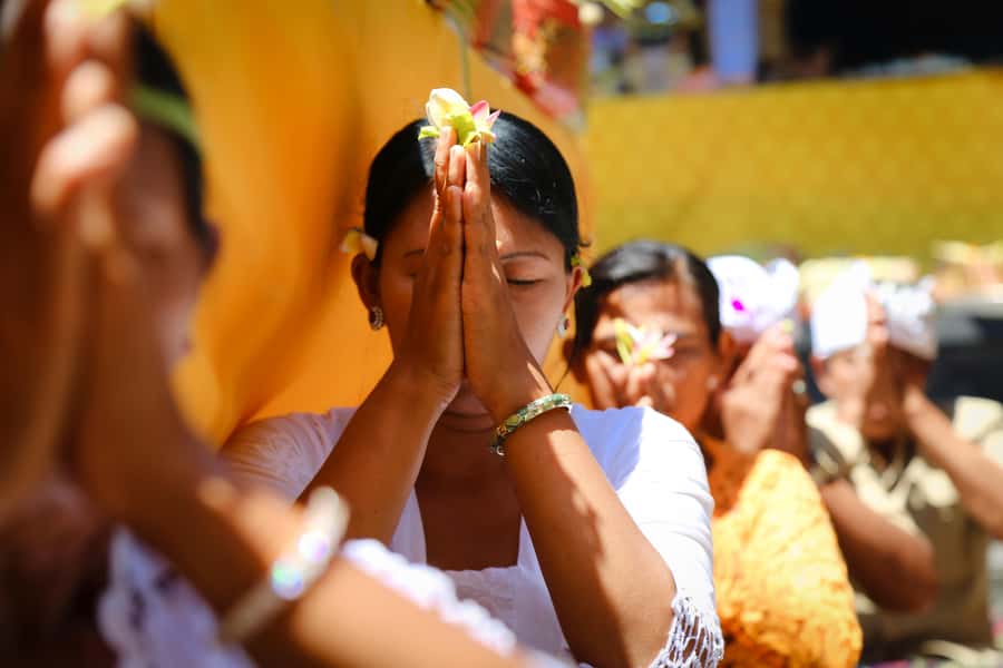 Bali: Full-Day Spiritual Cleansing and Shamanic Healing Tour - Meeting the shaman: intention first, then mantra ritual