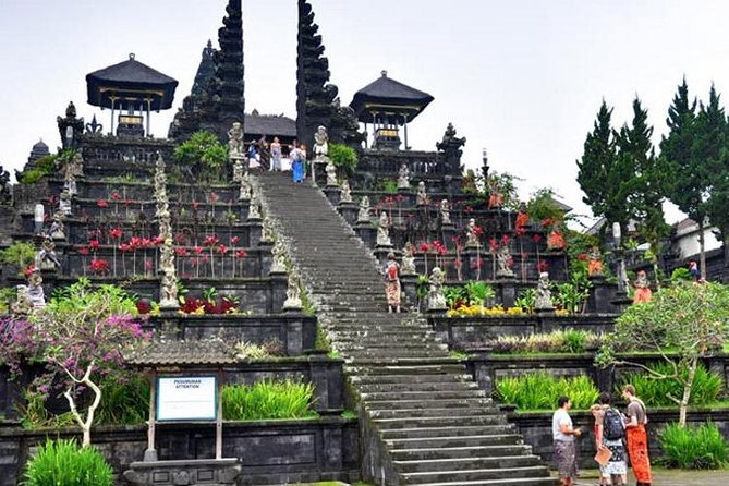Bali Full Day Tour - Bali Temple Tour - Batubulan Barong & Kris dance at 9:30am: the show is the anchor