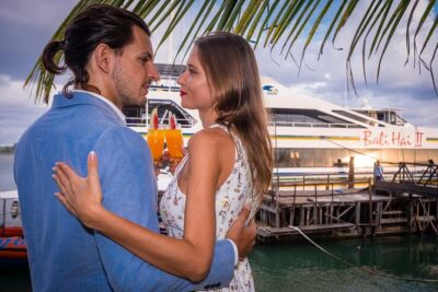 Bali Hai Sunset Dinner Cruise - Boarding routine: welcome drink, canapés, and the small stuff that matters
