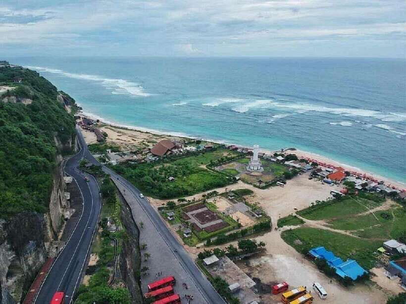 Bali: Half-Day Nusa Dua Tour with Pandawa Beach, GWK & Lunch - Getting From Your Hotel to Water Blow: The Easy Private-Car Start