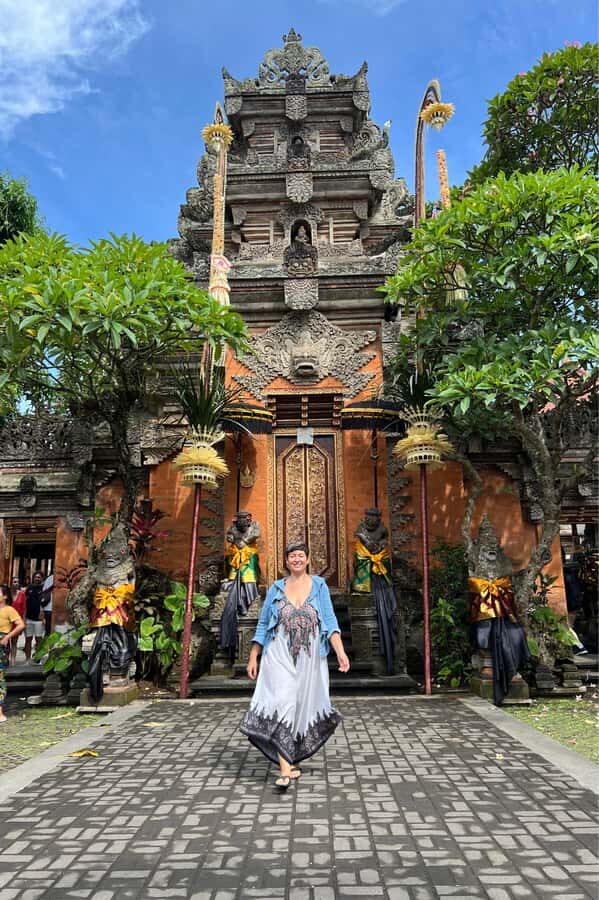Bali: Half-Day Private Tour with a trusted Female Driver - Uluwatu and the south coast: beaches, temples, and a sunset dinner