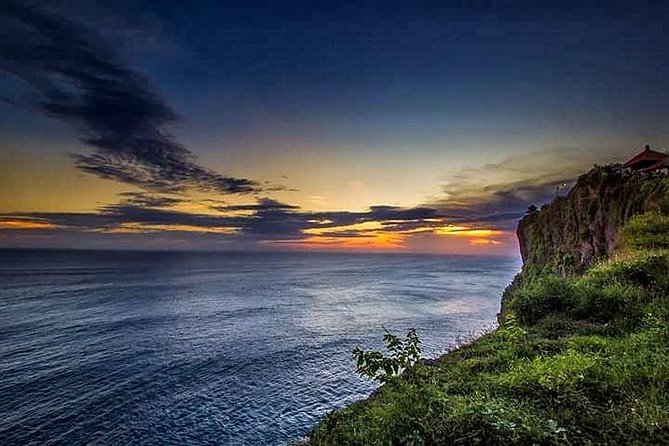 Bali Half Day Tour - Uluwatu Temple Sunset, Kecak Fire Dance, Jimbaran Dinner - Uluwatu Temple: Clifftop Sunset Views and Monkey-Proof Common Sense