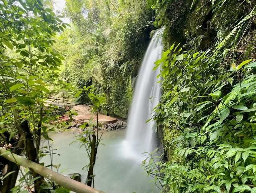 Bali: Hidden Waterfall & Mt. Batur Sunset Jeep Private Tour - The private driver guide: culture lessons plus a real riding experience