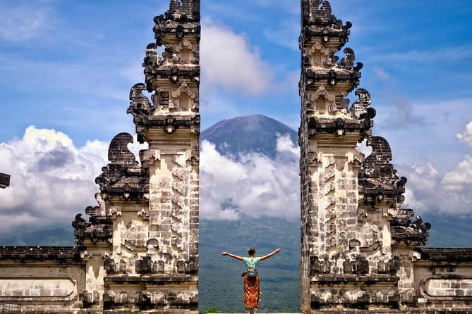 Bali Highlight Private Packages Tours 3 Days - Day 3: Temple Gardens, Lake-Bratan Views, Jatiluwih Terraces, and Tanah Lot Sunset