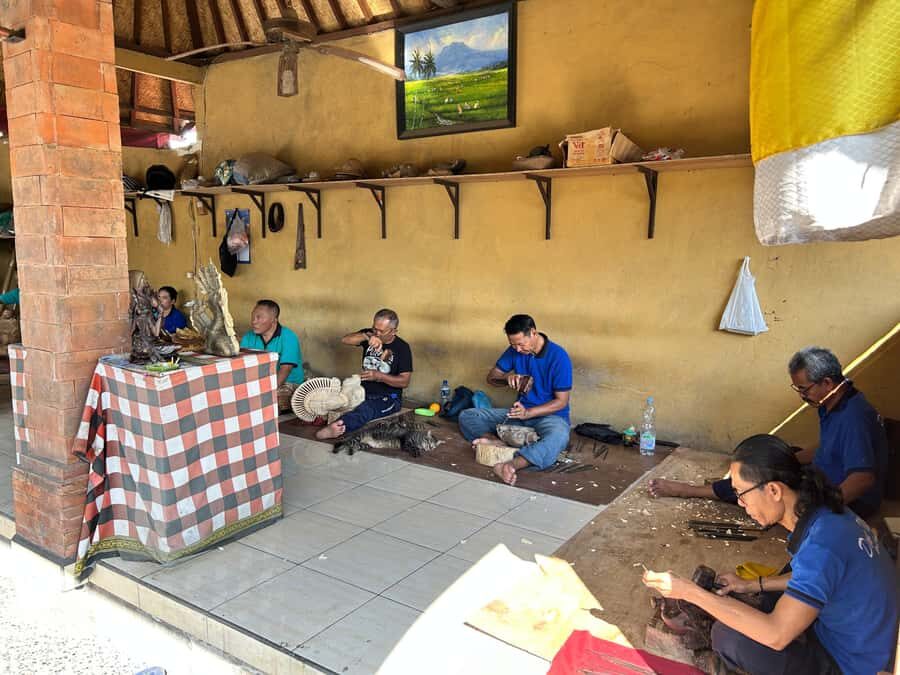 Bali: HIGHLIGHTS OF BALINESE ART TOUR - Mas Village (Ubud): guided time, markets, and a 1.5-hour workshop
