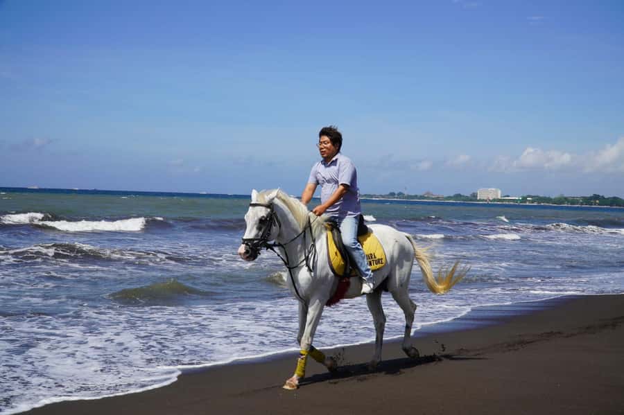Bali: Horse Riding Sanur Beach Experience with Transport - Sanur Sunrise and Sunset: The View Part You’ll Remember