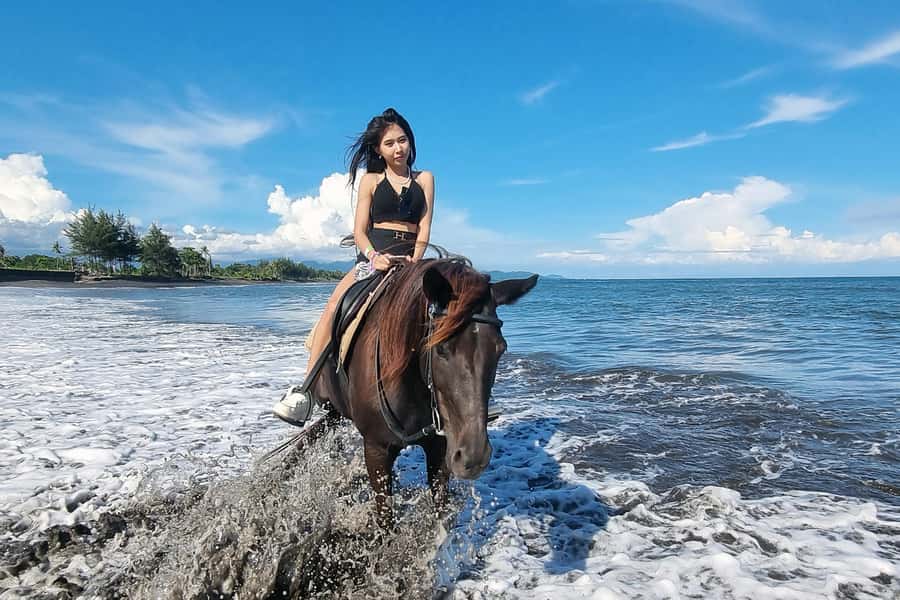 Bali: Horse Riding & Turtle Release Experience at Saba Beach - Tegenungan or Kanto Lampo Waterfalls: Where the Crowds and Stairs Matter