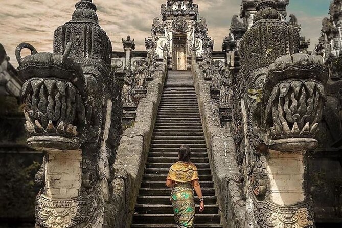 Bali Instagram Tour - All Inclusive - Lempuyang Temple (Gate of Heaven) at Sunrise: The Shot Everyone Talks About