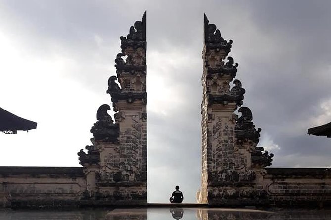 Bali Instagram Tour : Heaven Gate Tour - Tirta Gangga - Tukad Cepung Waterfalls - Door-to-door Bali planning that saves your energy