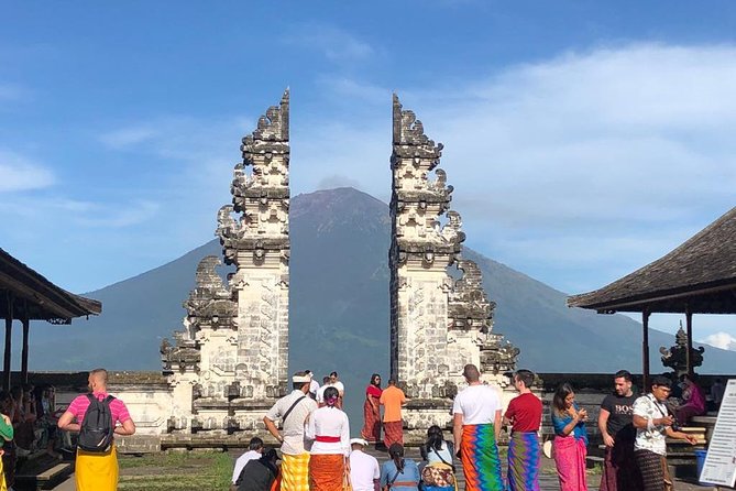 Bali Instagram Tour - Lempuyang Bali Gate of Heaven - Private driver and English-speaking guidance: the difference-maker