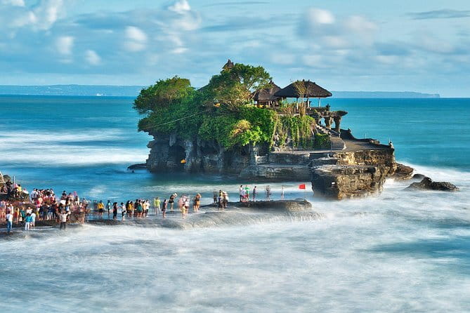 Bali Instagram Tour [Private and All-Inclusive] - Tukad Cepung Waterfall: sun rays through cliffs