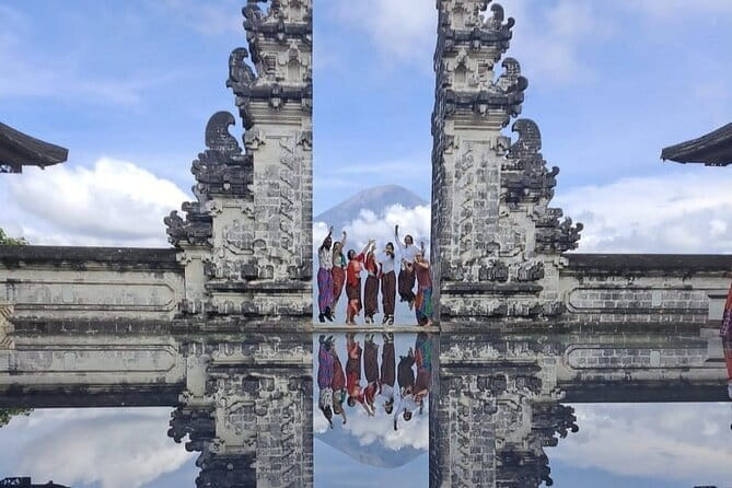 Bali Instagram Tour [Private and All-Inclusive] - Abian Desa rice terraces (Tegalalang): classic Bali photos, managed well