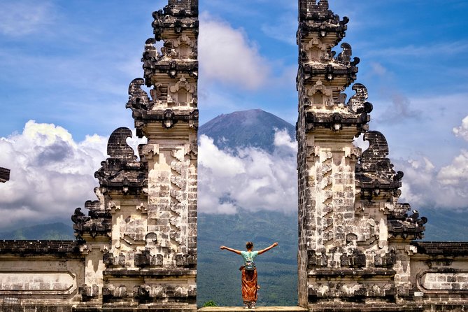 BALI INSTAGRAM TOUR Private Tour with Wifi onboard - The photo route that actually makes sense (Lempuyang to Tegalalang)
