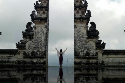 Bali Instagram Tour to The Most Scenic View - Stop 1: Lempuyang Temple and the Gate of Heaven wait