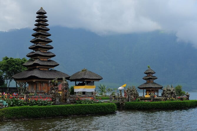 BALI INSTAGRAM TOURS; Handara Gate, Taman Ayun, & Ulundanu Temple - Entrance fees included: what you’re paying for at $95 per person