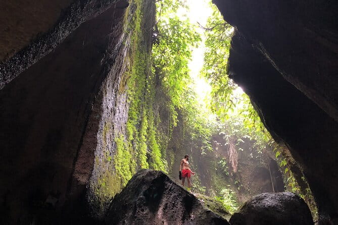 BALI INSTAGRAM TOURS; Heaven Gate, Tirta Gangga, Tukad Cepung waterfall - Private Transport From Ubud and South Bali: Why the Driver/Guide Matters