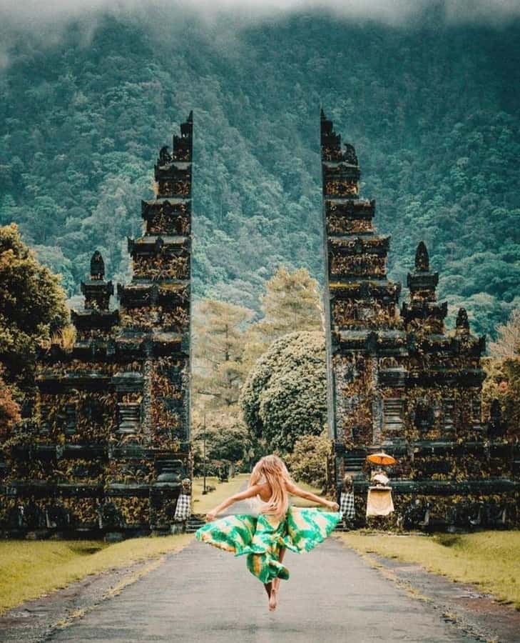 Bali: Jatiluwih UNESCO, Bratan Lake, Iconic Gate & Tanah Lot - Getting Picked Up in an Air-Conditioned Car (and Actually Making It On Time)