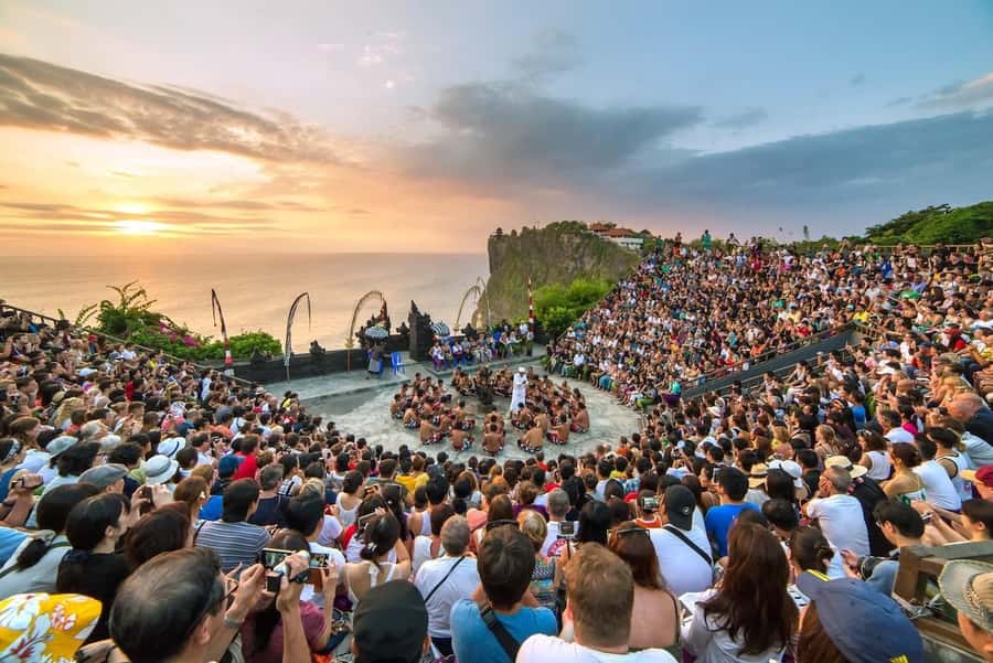 Bali: Kecak Fire Dance Show & Uluwatu Temple Entry Ticket - Choosing the Right Start Time: 6:00 PM vs 7:00 PM