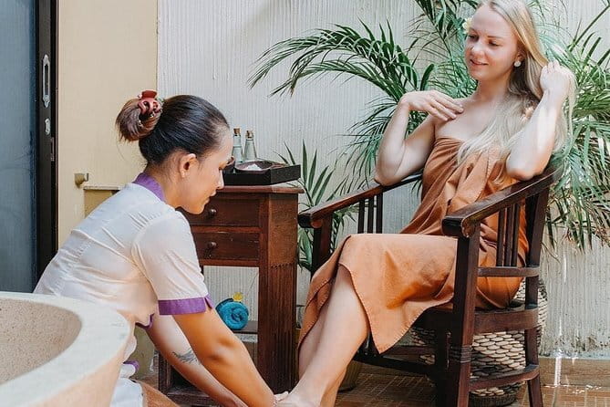 Bali Kuta Luxury Spa Massage Scrub Flowerbath 2 Hour treatment - Body scrub and yogurt moisturizer: why the skin finish is part of the relaxation