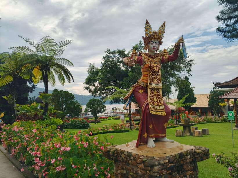 Bali: Lake Temple, Jatiluwih Rice Terrace & Waterfall Tour - Who this Bali day trip suits best (and who should skip it)