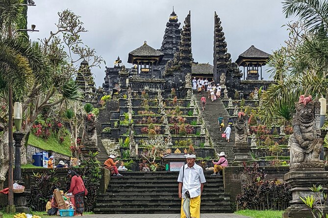 Bali Lempuyang Gate of Heaven and Besakih Mother Temple Tour - Tirta Gangga Water Palace: the koi pond break you’ll appreciate