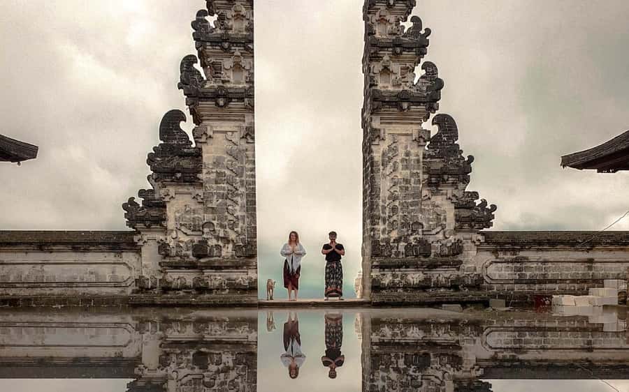 Bali: Lempuyang Temple, Tirta Gangga, and Taman Ujung Tour - Gate of Heaven at Lempuyang Temple: photos, waiting, and Mount Agung