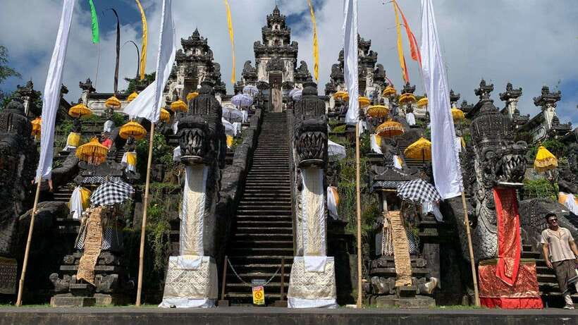 Bali: Lempuyang Temple, Tirta Gangga, and Temesi Waterfall … - Morning Pickup and the Lempuyang Temple Heaven Gate Photo Stop