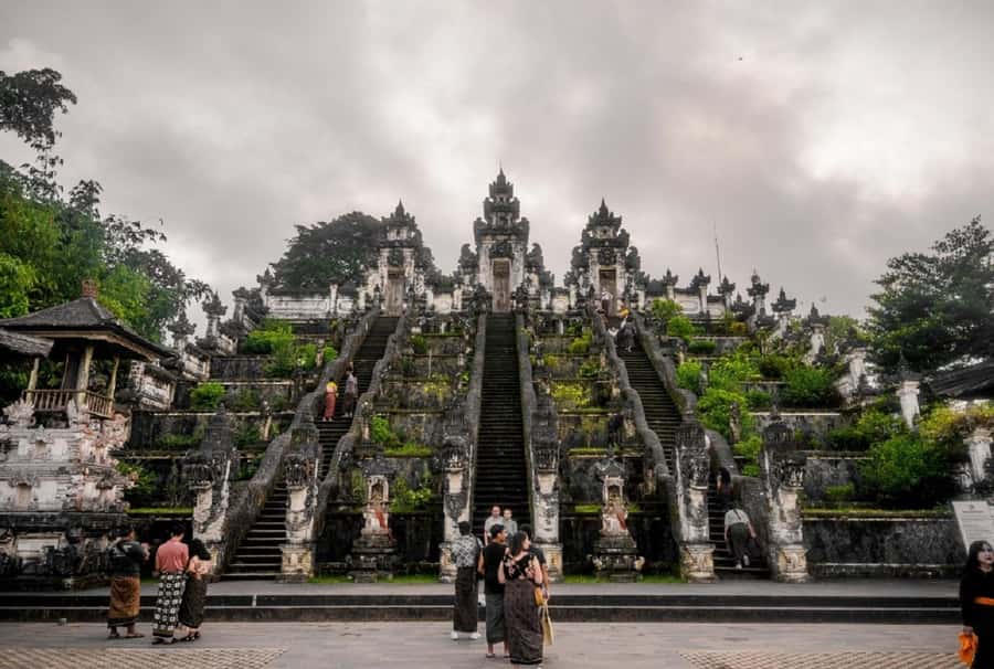 Bali: Lempuyang Temple, Tirta Gangga, Taman Ujung & Beach - East Bali in one long day: from Gate of Heaven to Virgin Beach
