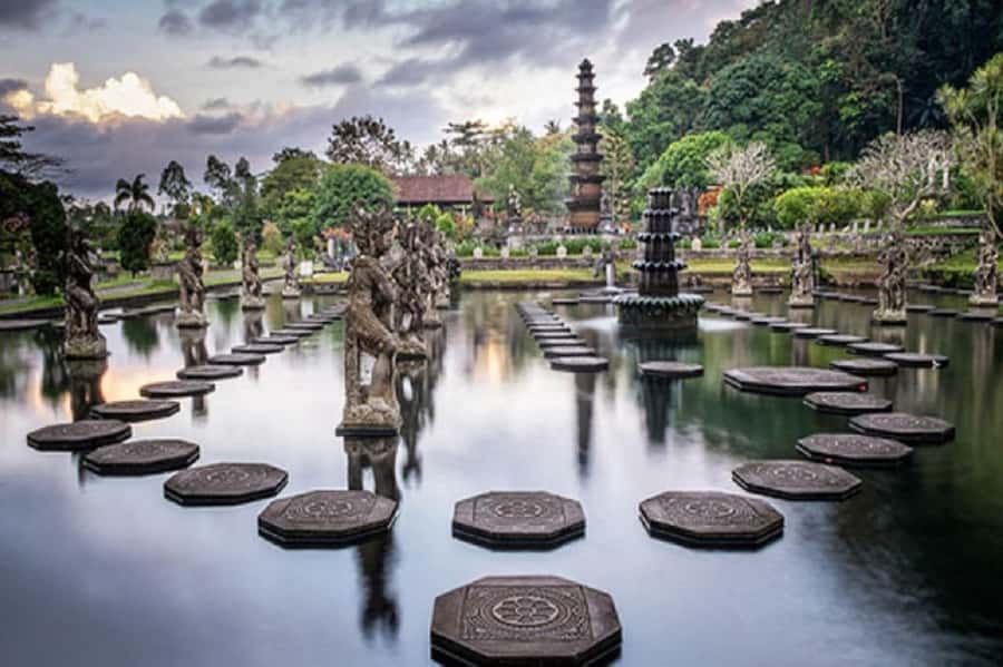 Bali: Lempuyang Temple, Tirta Gangga, Taman Ujung & Beach - Cost and value: is $72 a good deal for East Bali icons?