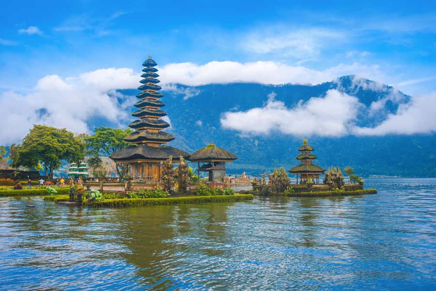 Bali: Lovina Beach and Bedugul Mountain Private Tour - Gitgit Waterfall Walk: Short Trek, Big Atmosphere