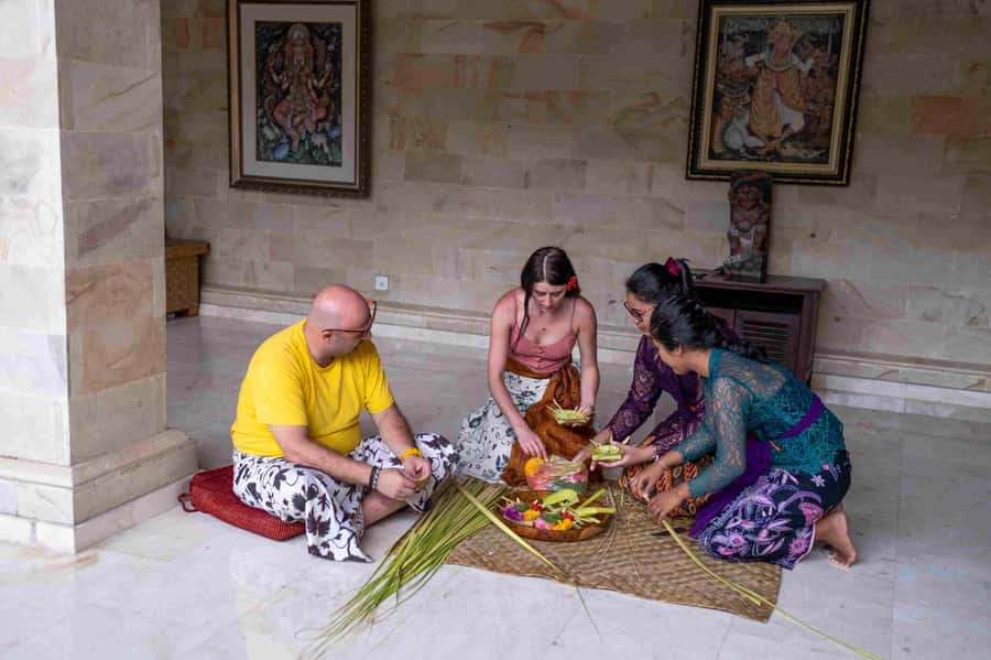 Bali: Making Canang Sari Make Offering for Ritual Bali - The 90-Minute Flow: What You Actually Do
