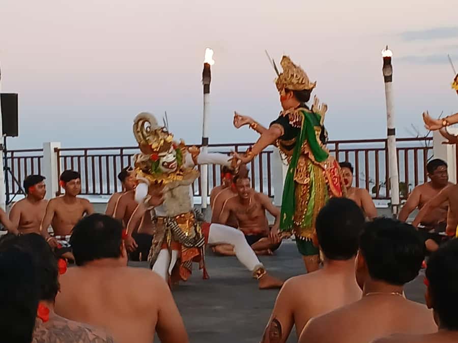 Bali: MELASTI BEACH SUNSET KECAK DANCE WITH DINNER PACKAGES - Who this tour is best for (and who should skip it)