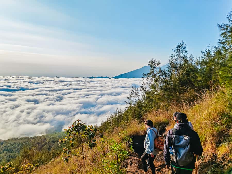 Bali: Mount Batur Guided Sunrise Trek with Breakfast - Night-Sky Walking to First Light: stars, breathing, and pacing breaks