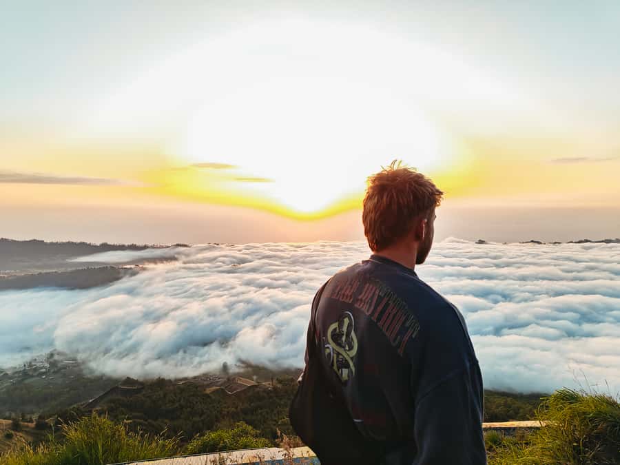 Bali: Mount Batur Guided Sunrise Trek with Breakfast - Breakfast at the Summit: hot drinks, eggs, and summit ridge views