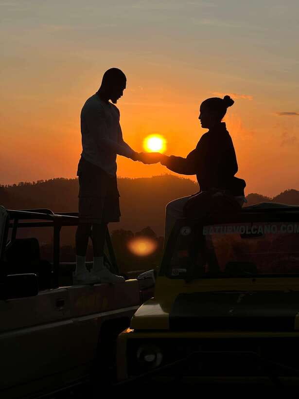 Bali: Mount Batur Jeep Sunrise with Transfers & Breakfast - The sunrise portion at Kintamani: breakfast plus the big view moment