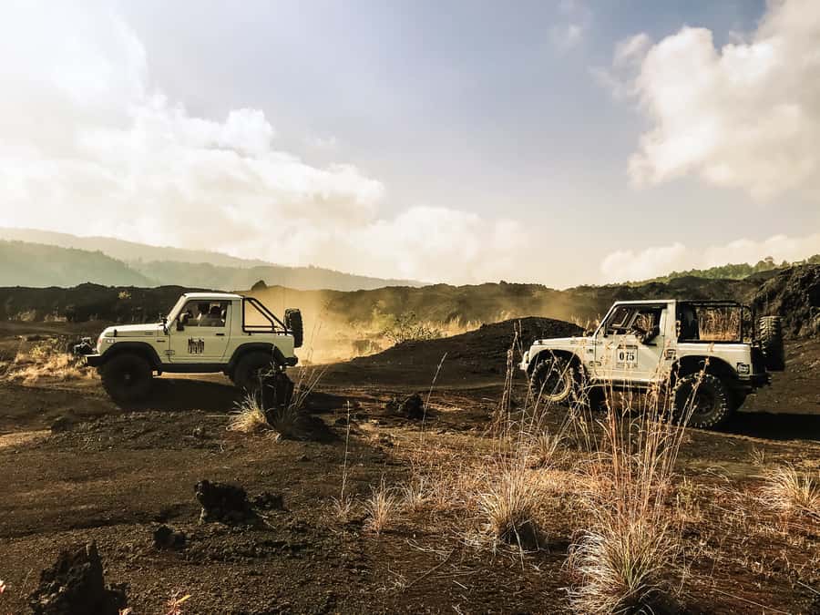 Bali/Mount Batur: Private Sunrise Jeep Tour & Hot Spring - How to make your day better: what to bring and what to expect