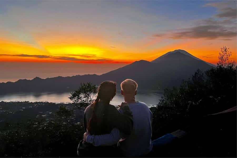 Bali: Mount Batur Sunrise Hike Including Transfer & All Cost - Trekking in Darkness: What the Climb Feels Like