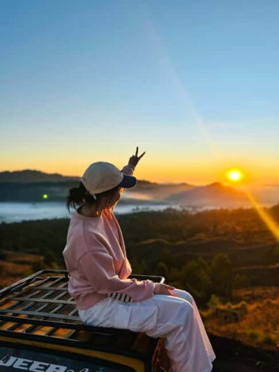 Bali: Mount Batur Sunrise Jeep Tour with Optional Activities - Sunrise at Mount Batur: Golden Light Over Lake Batur and Mount Agung