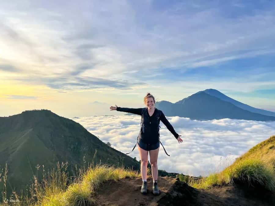 Bali: Mount Batur Sunrise Trek & Ubud Zip-Line Adventure - Trek Under the Stars: Headlamps, Safety Briefing, and Realistic Difficulty