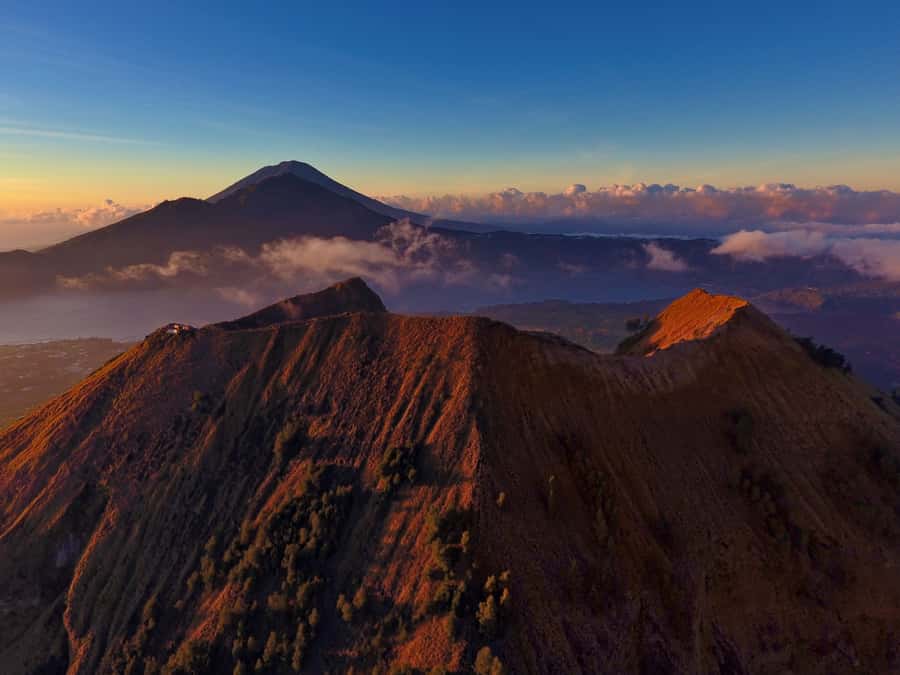 Bali: Mount Batur Sunset Trek with Picnic - Why the Mount Batur sunset trek feels calmer