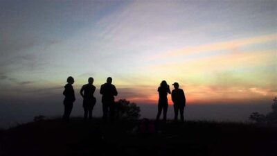 Bali: Mount Batur Sunset Trek with Picnic - Mt. Batur Lounge: the real comfort bonus after the hike