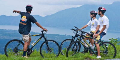 Bali: Mountain Bike Tour and River Rafting with Lunch - Temples, rice fields, and the fruit-and-spice pause you’ll actually remember