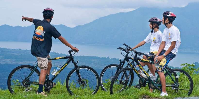 Bali: Mountain Bike Tour and River Rafting with Lunch - Temples, rice fields, and the fruit-and-spice pause you’ll actually remember